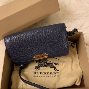 SMALL SIGNATURE GRAIN LEATHER CLUTCH BAG